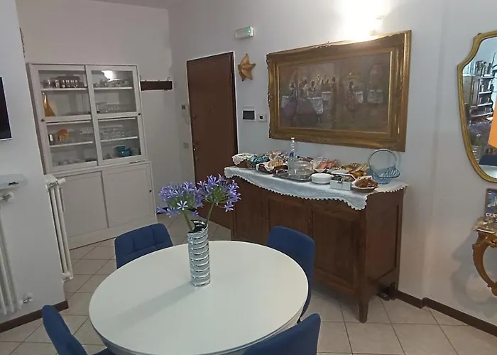 Sweet Oda ve Kahvaltı Diano Marina